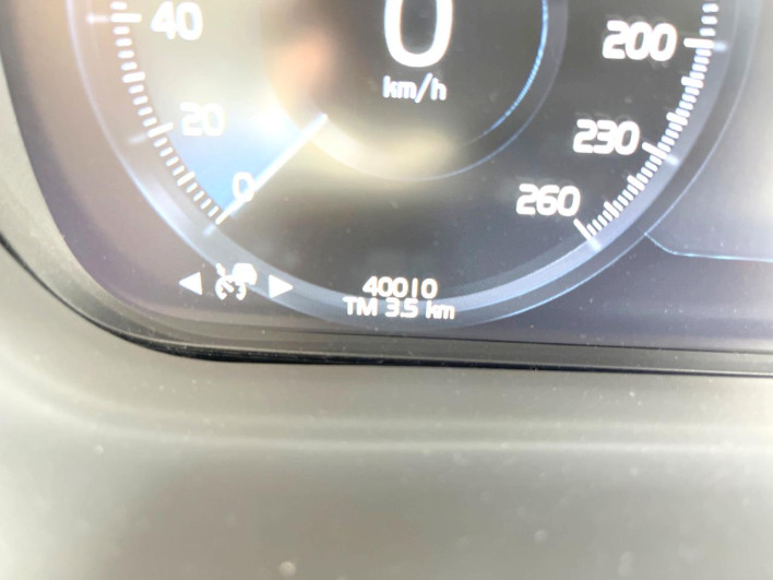 2021 Volvo XC60 5AA-UB420TXCM (UW-6a126d2eebddf)[2]