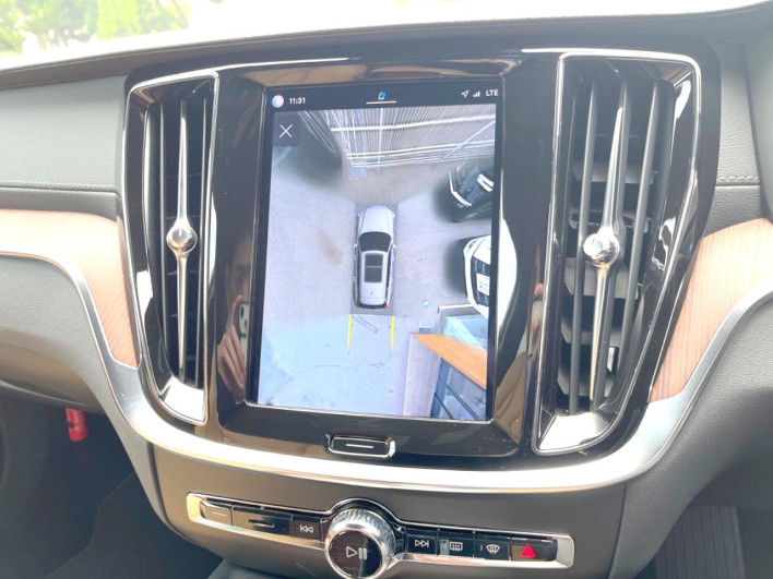 2023 Volvo V60 5AA-ZB420TM (UW-6a126d30014c5)[27]