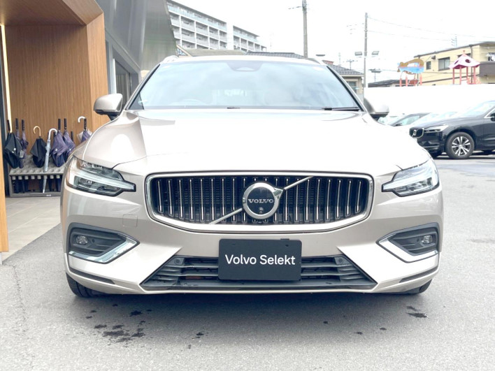 2023 Volvo V60 5AA-ZB420TM (UW-6a126d30014c5)[4]