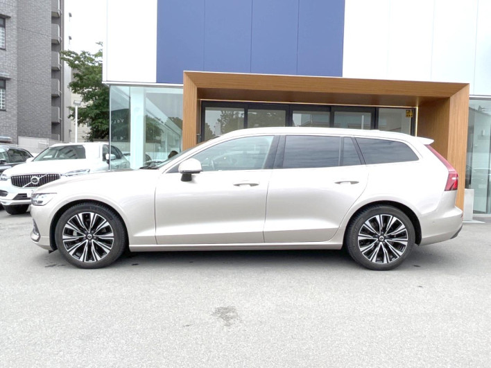 2023 Volvo V60 5AA-ZB420TM (UW-6a126d30014c5)[6]