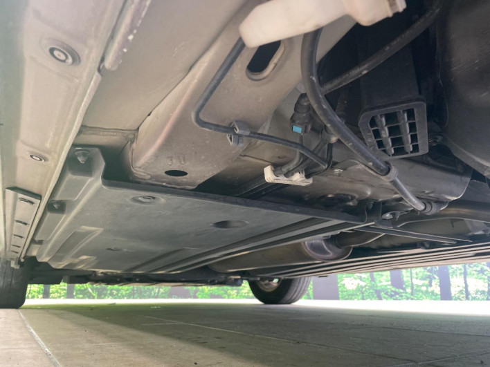 2018 Suzuki Swift DBA-ZC83S (UW-6a126d34b18e7)[18]