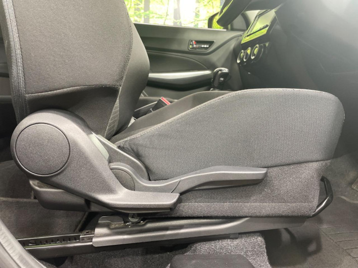 2018 Suzuki Swift DBA-ZC83S (UW-6a126d34b18e7)[9]