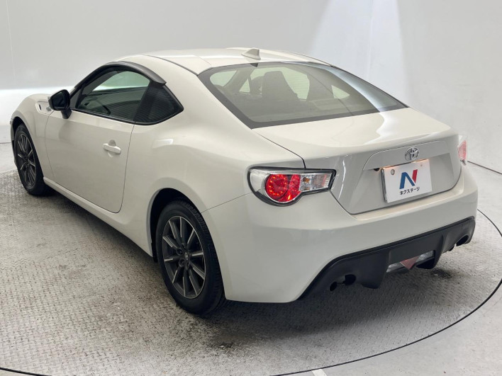 2016 Toyota 86 DBA-ZN6 (UW-6a126d38b8ac9)[18]