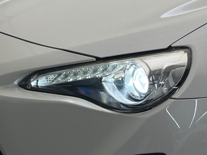 2016 Toyota 86 DBA-ZN6 (UW-6a126d38b8ac9)[12]