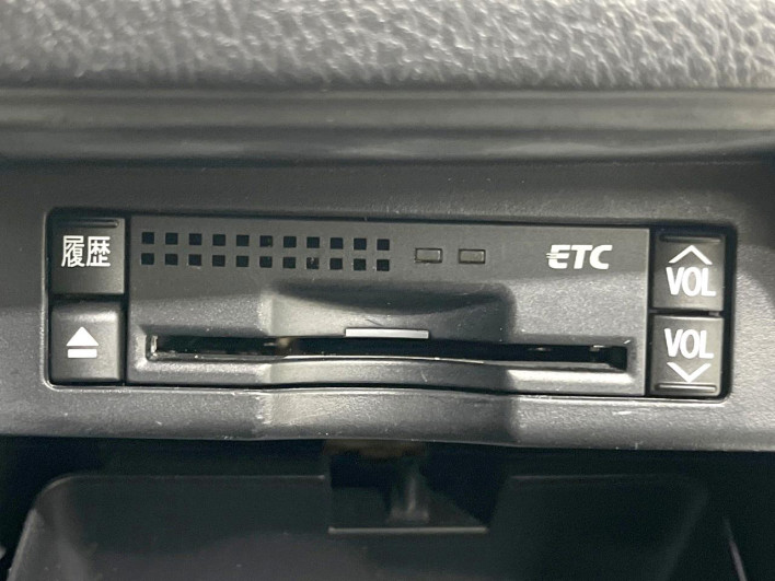 2013 Toyota Noah DBA-ZRR70G (UW-6a126d3ac793f)[16]
