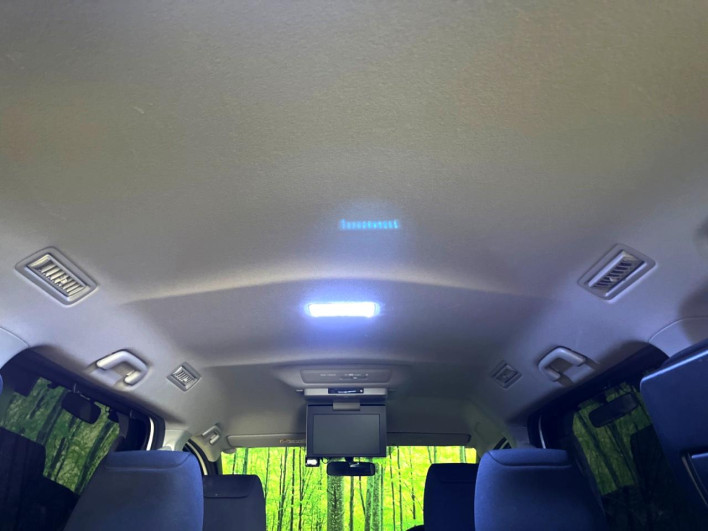 2014 Toyota Voxy DBA-ZRR80W (UW-6a126d3b47036)[28]