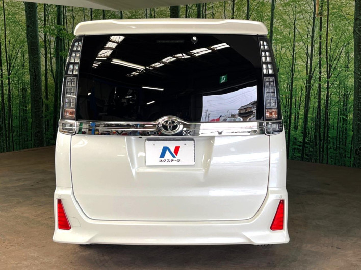 2014 Toyota Voxy DBA-ZRR80W (UW-6a126d3b47036)[25]