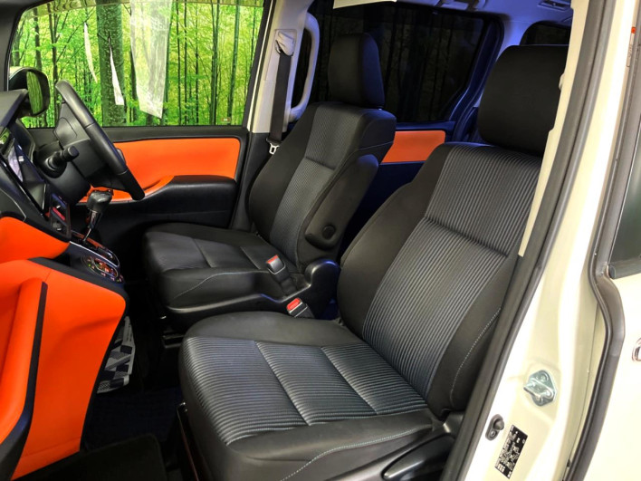 2014 Toyota Voxy DBA-ZRR80W (UW-6a126d3b47036)[9]