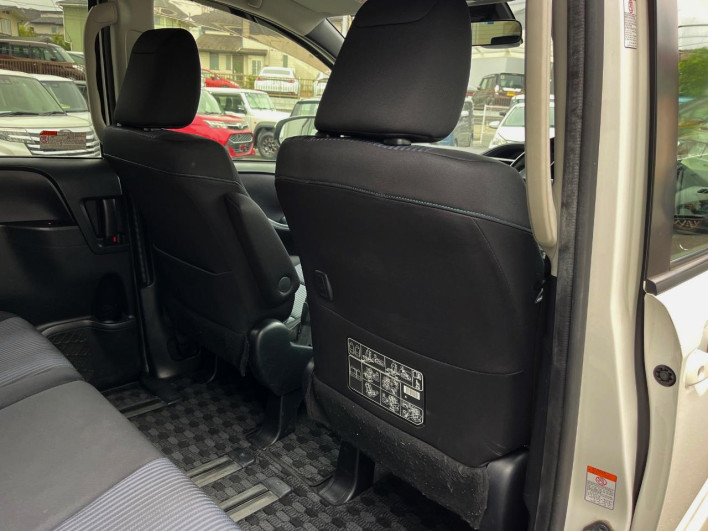 2016 Toyota Noah DBA-ZRR80W (UW-6a126d3d33e89)[21]