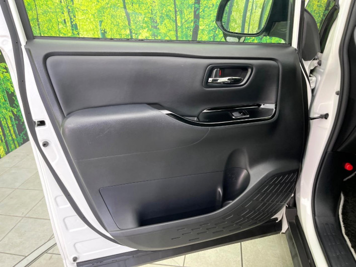 2020 Toyota Voxy 3BA-ZRR85W (UW-6a126d4288024)[29]