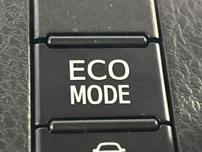 2020 Toyota Noah 3BA-ZRR85W (UW-6a126d4291b97)[26]