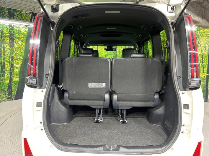 2020 Toyota Noah 3BA-ZRR85W (UW-6a126d4291b97)[7]