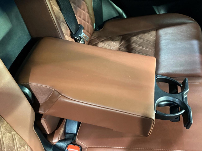 2017 Toyota Harrier DBA-ZSU60W (UW-6a126d4450677)[6]