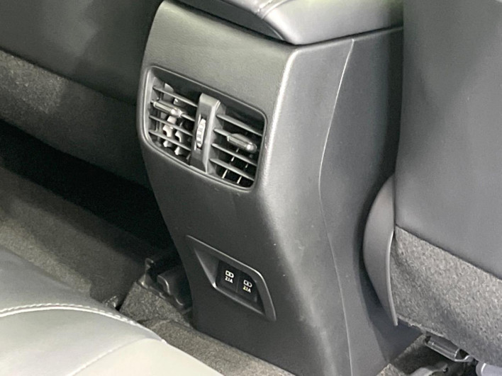 2023 Toyota Corolla Cross 6AA-ZVG11 (UW-6a126d4578cd1)[28]