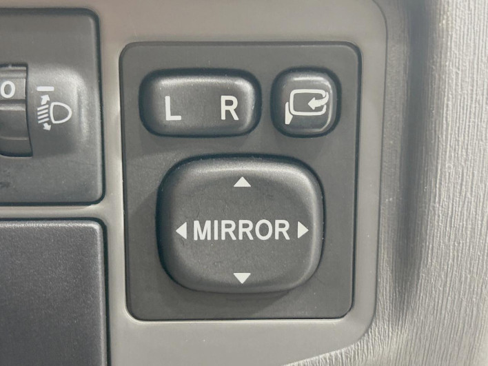2011 Toyota Prius DAA-ZVW30 (UW-6a126d492f102)[17]