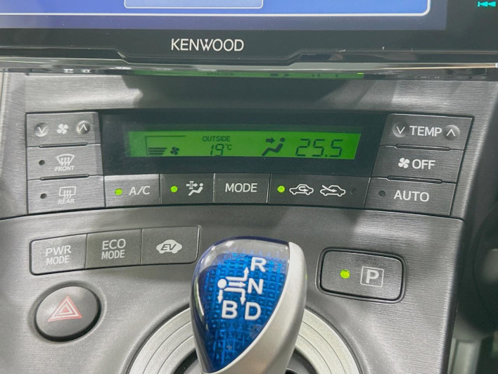 2011 Toyota Prius DAA-ZVW30 (UW-6a126d492f102)[28]