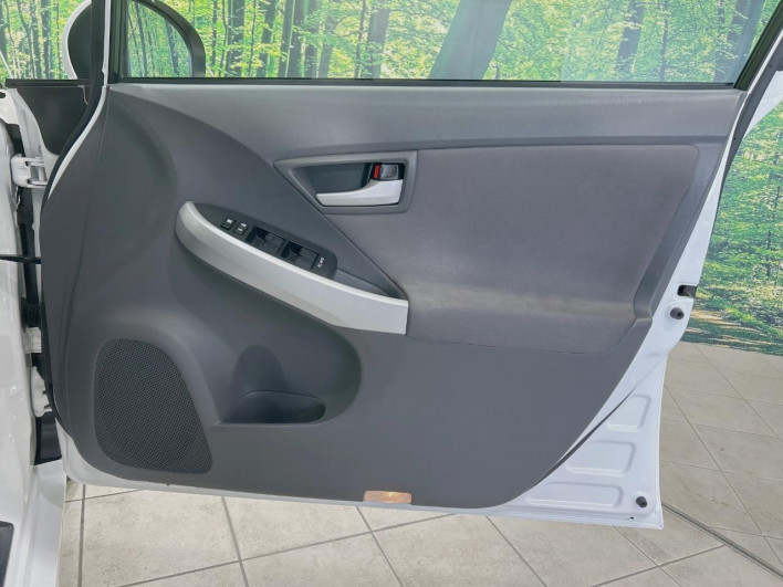 2011 Toyota Prius DAA-ZVW30 (UW-6a126d492f102)[15]