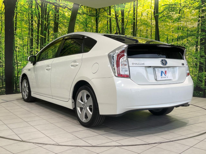 2013 Toyota Prius DAA-ZVW30 (UW-6a126d497236c)[14]