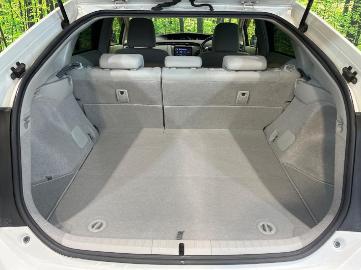 2013 Toyota Prius DAA-ZVW30 (UW-6a126d497236c)[26]