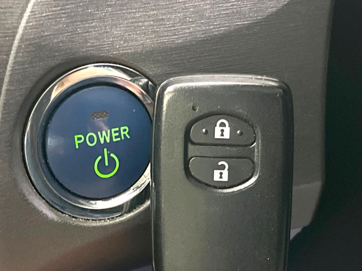 2013 Toyota Prius DAA-ZVW30 (UW-6a126d4ae0fb7)[22]