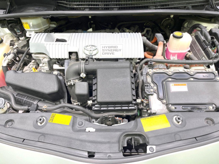 2013 Toyota Prius DAA-ZVW30 (UW-6a126d4ae0fb7)[4]