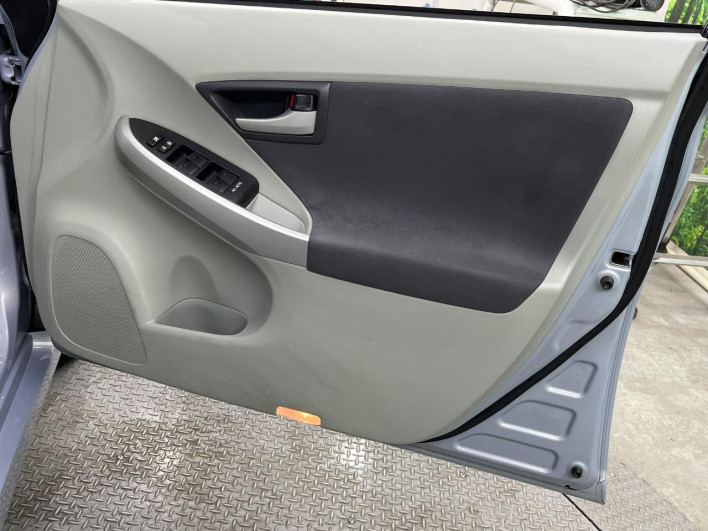 2009 Toyota Prius DAA-ZVW30 (UW-6a126d4b5274a)[28]