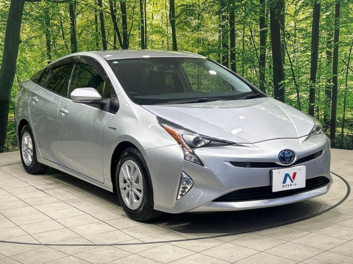 2016 Toyota Prius DAA-ZVW50 (UW-6a126d4d439d3)[16]