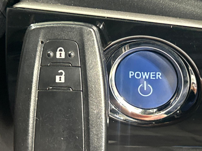 2016 Toyota Prius DAA-ZVW50 (UW-6a126d4d439d3)[26]