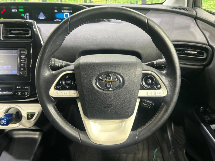 2016 Toyota Prius DAA-ZVW50 (UW-6a126d4d439d3)[28]