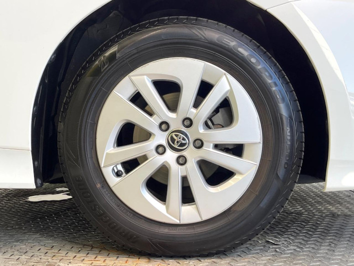2017 Toyota Prius DAA-ZVW51 (UW-6a126d50e2512)[9]