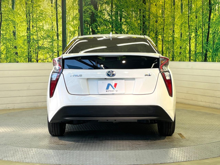 2017 Toyota Prius DAA-ZVW51 (UW-6a126d50e2512)[22]
