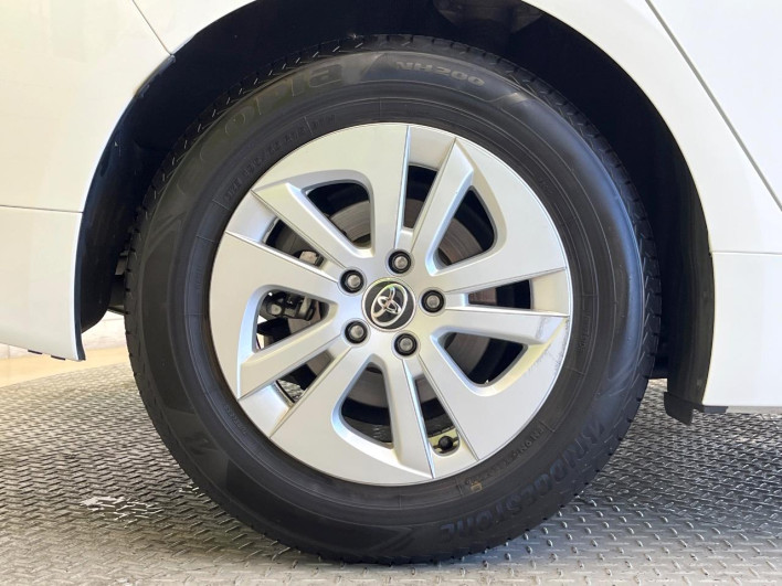 2017 Toyota Prius DAA-ZVW51 (UW-6a126d50e2512)[10]