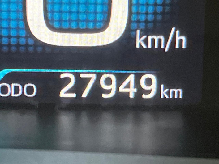 2017 Toyota Prius PHV DLA-ZVW52 (UW-6a126d53b2796)[2]