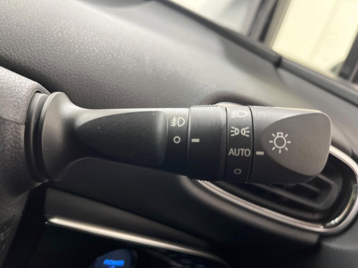 2017 Toyota Prius PHV DLA-ZVW52 (UW-6a126d53b2796)[20]