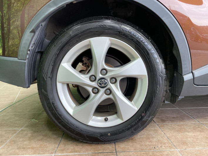 2018 Toyota C-HR DAA-ZYX10 (UW-6a126d67d46f0)[23]