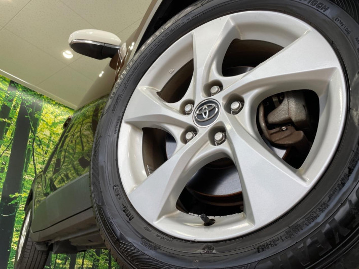 2018 Toyota C-HR DAA-ZYX10 (UW-6a126d67d46f0)[28]