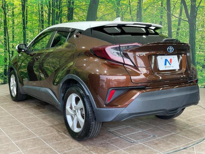 2018 Toyota C-HR DAA-ZYX10 (UW-6a126d67d46f0)[16]