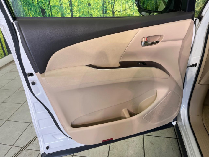 2012 Toyota Estima DBA-ACR50W (UW-6a13ef8b1b937)[13]