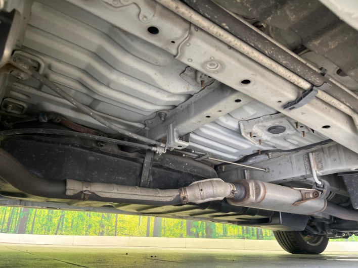 2012 Toyota Estima DBA-ACR50W (UW-6a13ef8b1b937)[26]