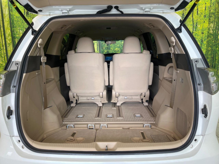 2012 Toyota Estima DBA-ACR50W (UW-6a13ef8b1b937)[24]