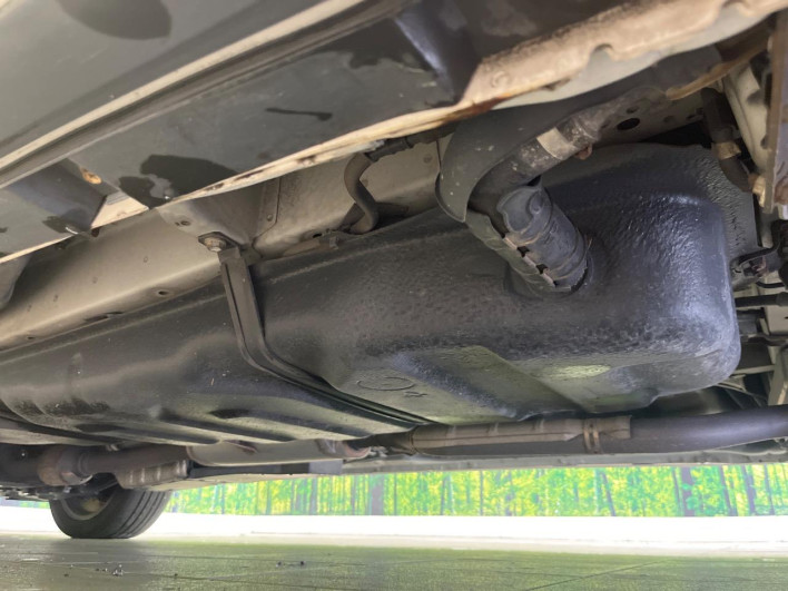 2012 Toyota Estima DBA-ACR50W (UW-6a13ef8b1b937)[8]