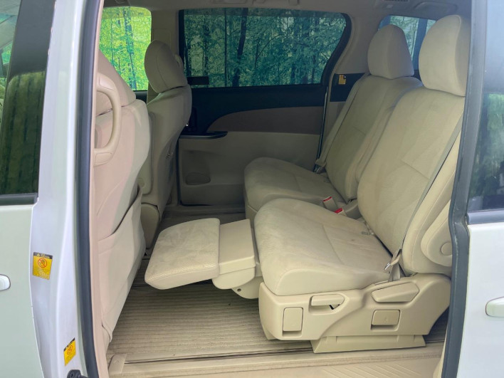 2012 Toyota Estima DBA-ACR50W (UW-6a13ef8b1b937)[10]