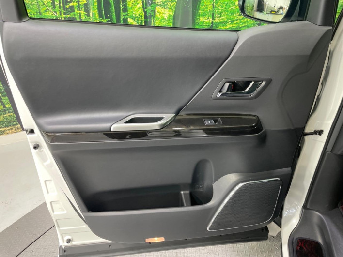 2014 Toyota Vellfire DBA-ANH20W (UW-6a13ef98e0ca5)[28]