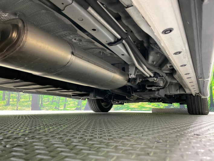 2014 Toyota Vellfire DBA-ANH20W (UW-6a13ef98e0ca5)[29]