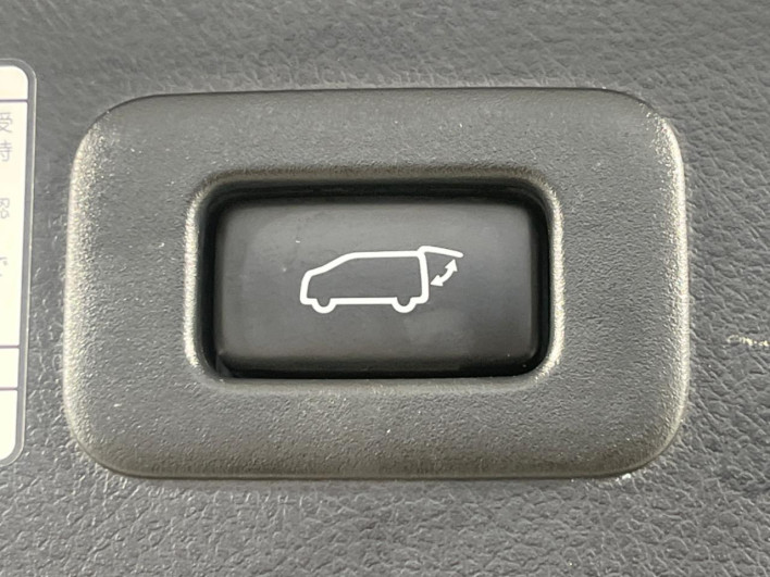 2020 Toyota Alphard Hybrid 6AA-AYH30W (UW-6a13efa8a02f9)[24]