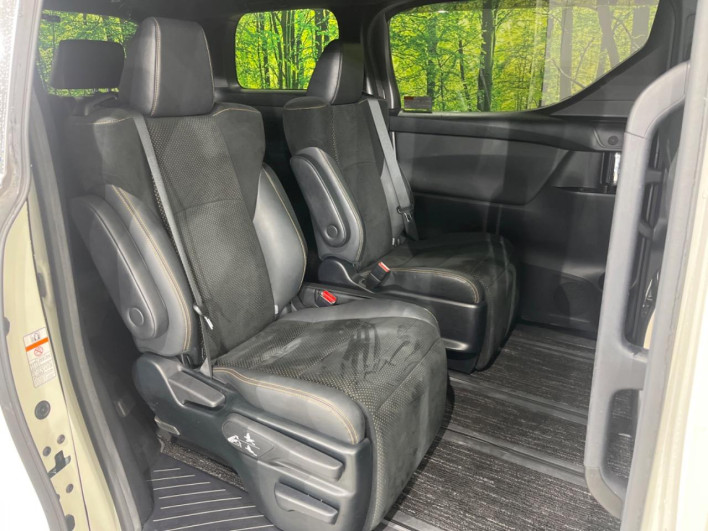 2020 Toyota Alphard Hybrid 6AA-AYH30W (UW-6a13efa8a02f9)[11]