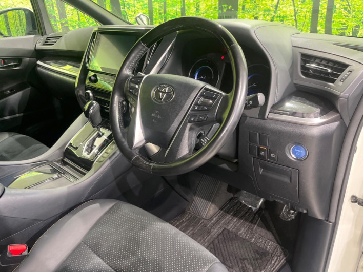 2020 Toyota Alphard Hybrid 6AA-AYH30W (UW-6a13efa8a02f9)[4]