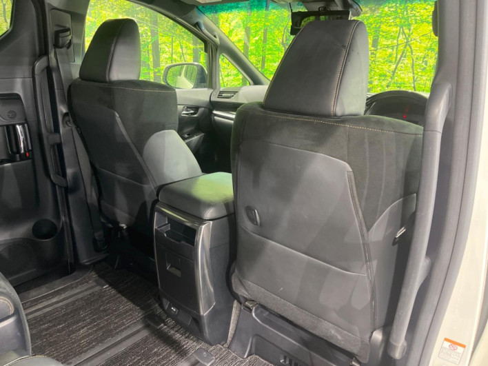 2020 Toyota Alphard Hybrid 6AA-AYH30W (UW-6a13efa8a02f9)[10]