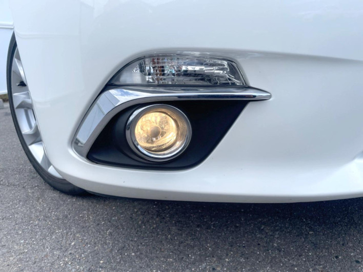 2015 Mazda Axela Sports DBA-BM5FS (UW-6a13efc684215)[6]