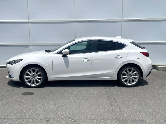 2015 Mazda Axela Sports DBA-BM5FS (UW-6a13efc684215)[11]
